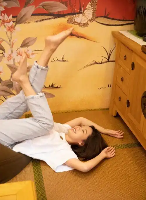 李沁的时尚御姐范儿穿搭,你学到了吗?