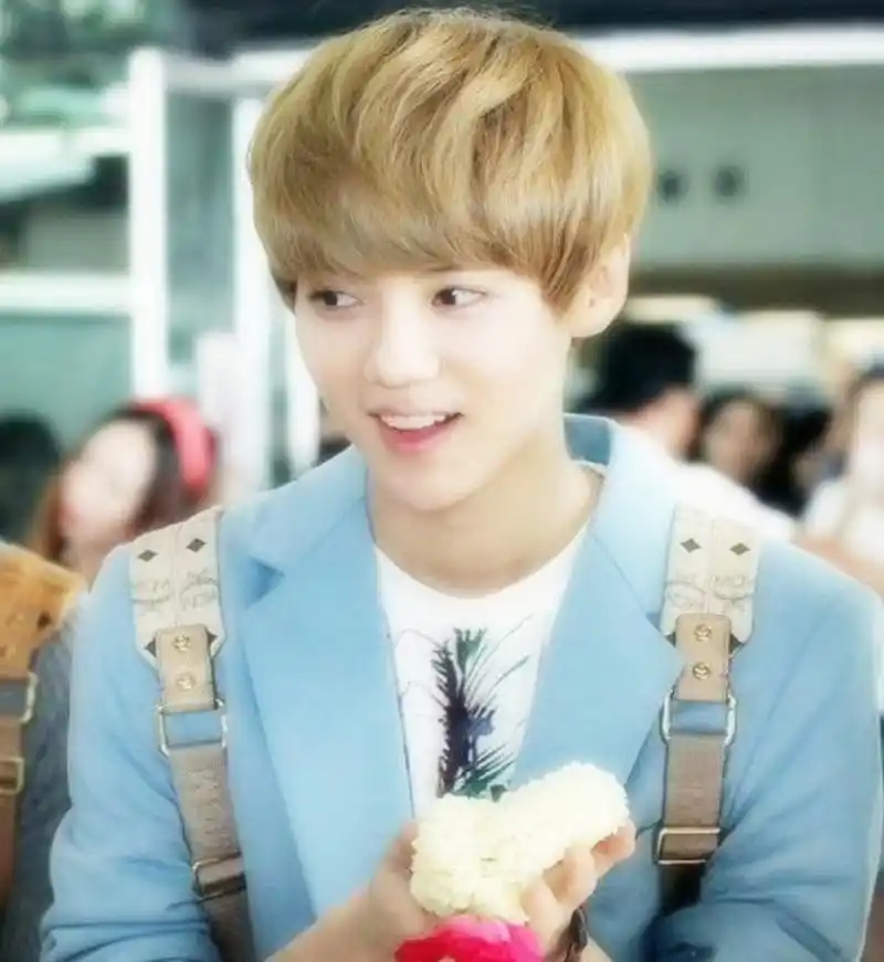 exo时期鹿晗和张艺兴老照片,有点怀旧