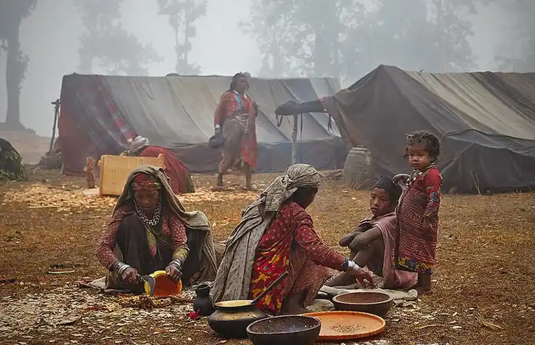 最后的狩猎人:探访尼泊尔原始部落(组图)