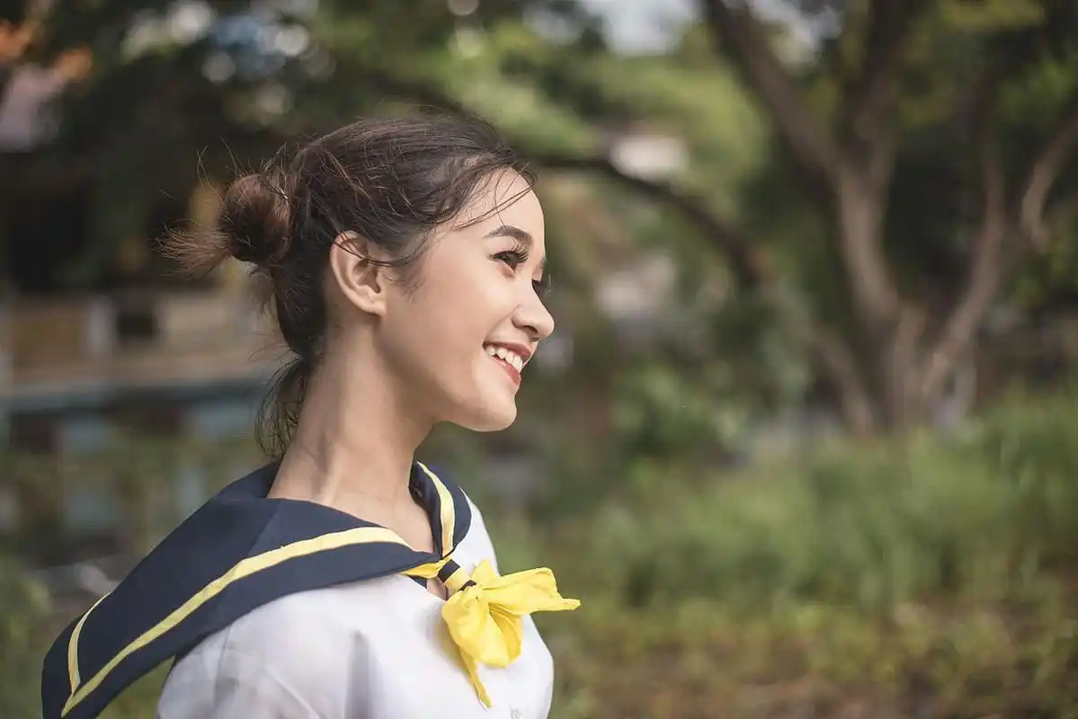 [原文:适合穿校服的发型]