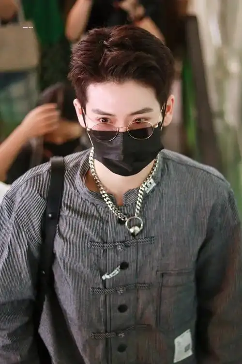 力丸唐装风造型