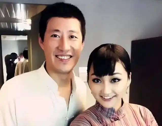 演员于震演技特别扎实,一婚遭前妻控诉,二婚后家庭幸福美满!