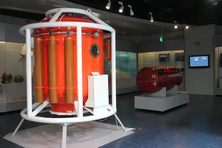 可下潜百米以上的潜水钟