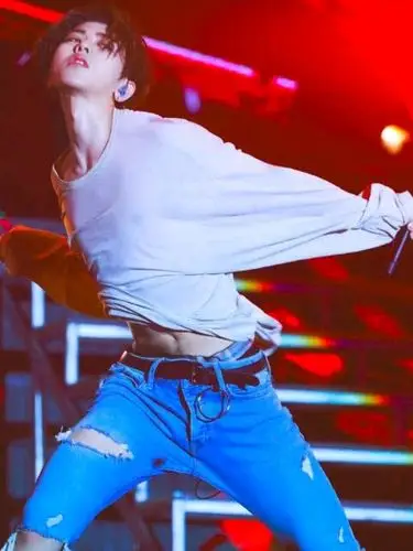 虎牙根本不怕蔡徐坤,主动推出"鸡你太美"礼物