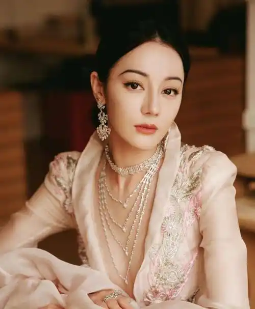 24娱乐瓜 肖战 刘诗诗 迪丽热巴 杨颖 杨洋 任嘉伦 檀健次 张艺兴