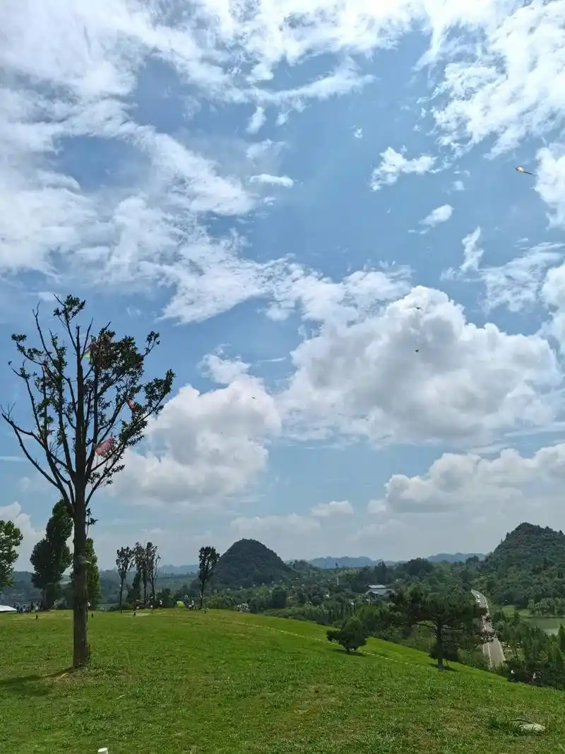 月亮湖公园|去吹吹风喝个下午茶吧 贵安新区月亮湖93公园 贵阳的一