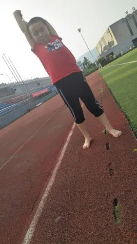 其它 张宇晨的2018暑假生活 写美篇我赤脚跑了一圈哦