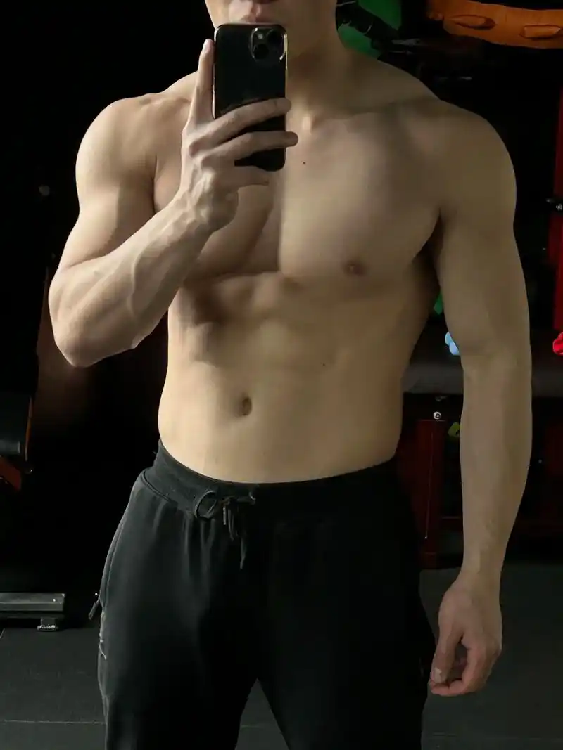 #腹肌 #肌肉男 #腹肌小哥哥 #大数据推荐给有需要的人 # - 抖音