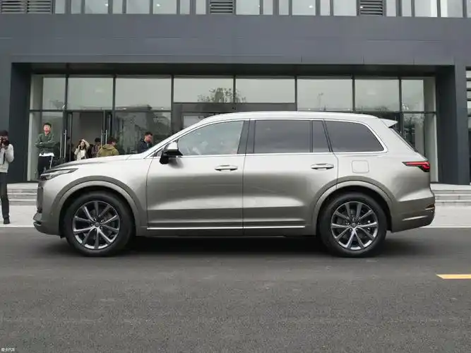 【2020款理想one增程6座版_整体外观_257/692张图片】_汽车图片大全