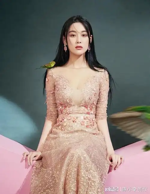 性感女神张馨予迷人写真气质优雅丰满性感风情万种