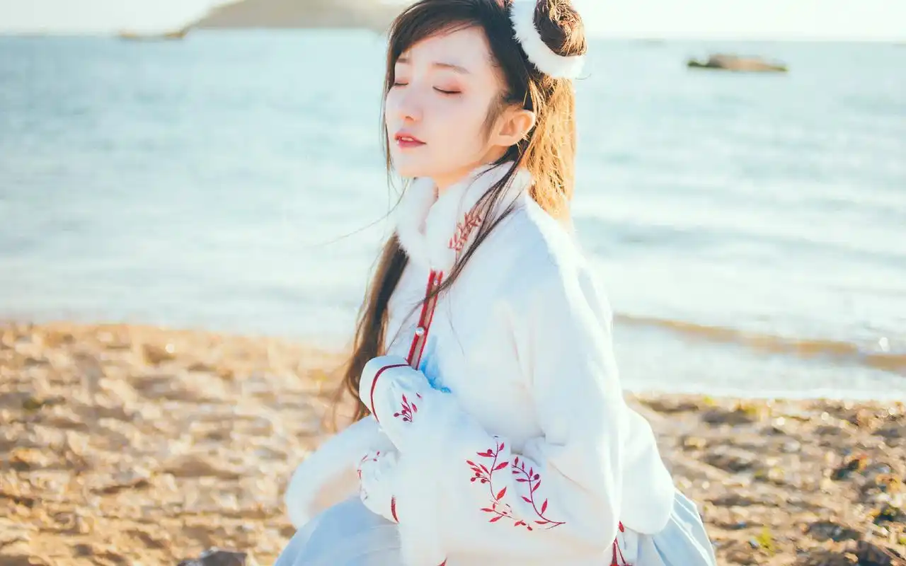 身穿汉服的美女唯美古风写真桌面壁纸高清大图预览1920×1200_美女