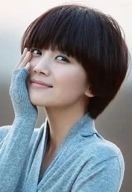 最流行好看的女生齐刘海短发