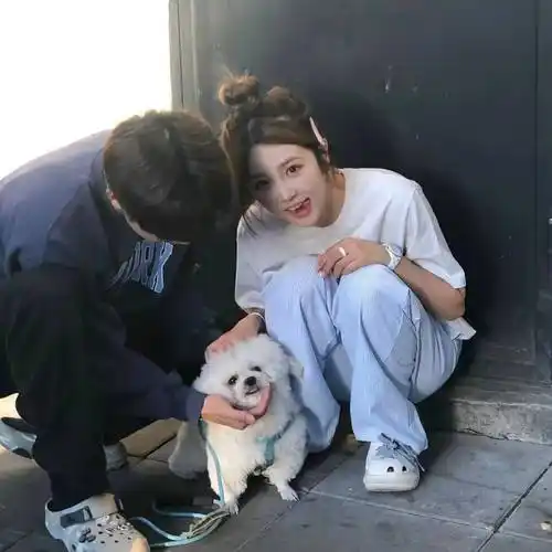 心动的氛围感情侣头像明明是戏偏偏入局