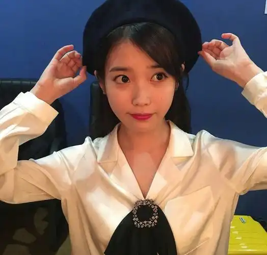 李知恩,艺名iu,1993年5月16日出生于韩国首尔特别市,韩国女歌手,演员