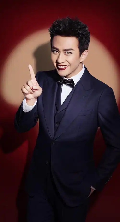 邓超,一个对眼泪好奇并且#没有p图预算的艺人#(原图给你们你们p吧,没