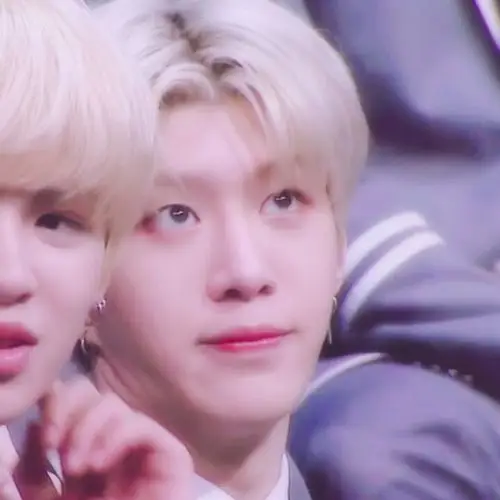 黄明昊 justin 范丞丞