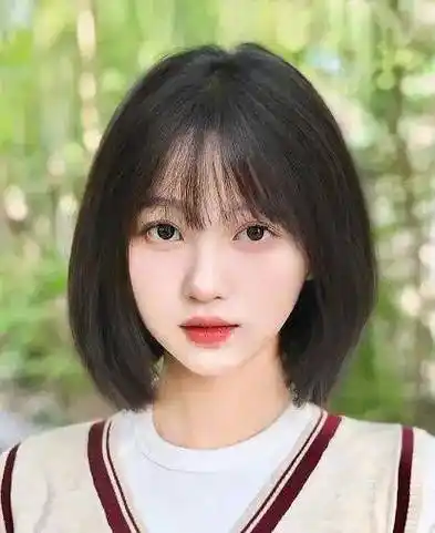 适合圆脸的女生发型,减龄瘦脸又好看_短发_刘海_时尚