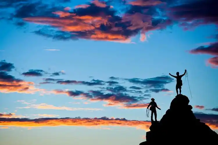 向上箭头展板背景上升箭头背景攀岩攀登爬山剪影户外运动极限运动挑战