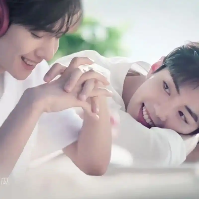 博君一肖 #王一博肖战 何为对的人,一见,你就笑的人,一见 - 抖音