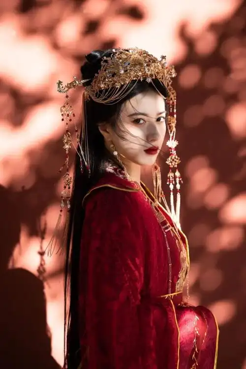 胡嘉欣|古风红衣大片上线