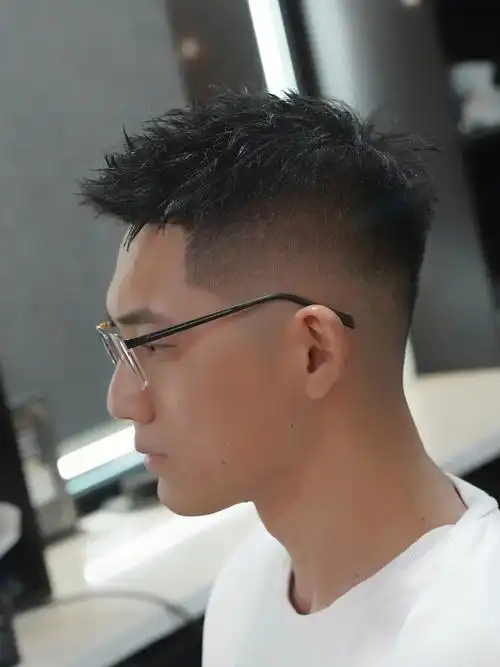 男士前刺发型,痞帅发型,超好打理推荐