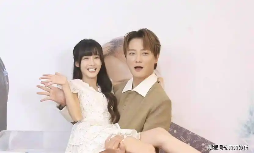 飞儿乐团阿沁妻子藏毒,是夜店大亨送的,亲妹妹出面怒怼网友