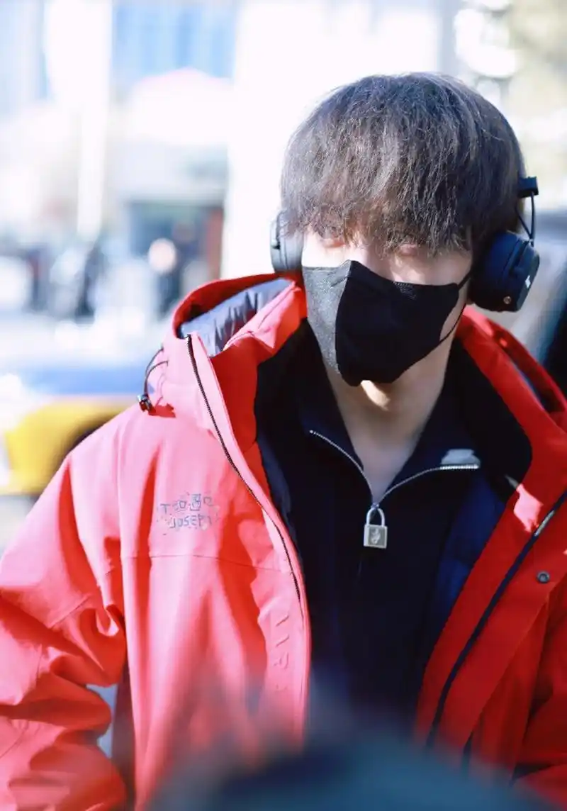 第二次春晚舞台啦,2021春晚咱是小品,期待曾舜晞的第二次春晚舞台!