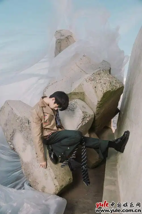 青春有你陈思键初舞台圈粉说唱爱好者获张艺兴好评