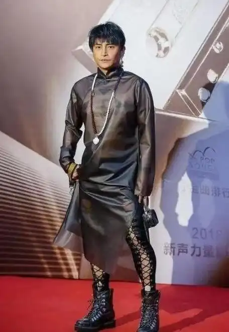 宁静绿嘴唇,华晨宇穿高跟鞋,明星的"高级"审美,普通人看不懂