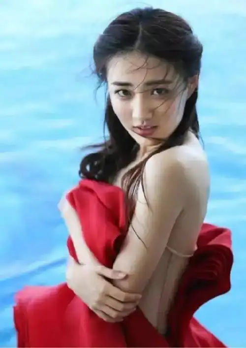 妙龄校花解放军艺术学院丨徐璐