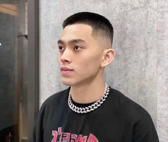 越剪越帅气的4款男生发型,简单干净显精神,喜欢可以剪同款|短发|寸头