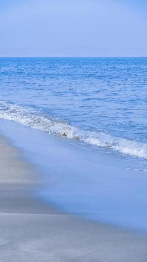 沙滩上的海浪美景高清原图查看