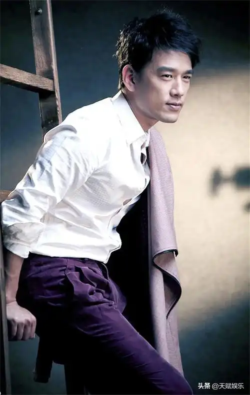 王耀庆电影,《职场是个技术活》56集电视剧中男演员王耀庆写真照(2)