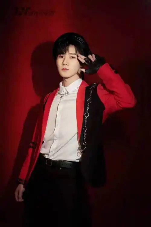 芭男星期衣# 近日,@时代少年团 最新造型. 来自芭莎男士 - 微博