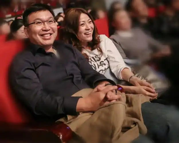 蔡淳佳那一首《玻璃》造就了两个人的命运