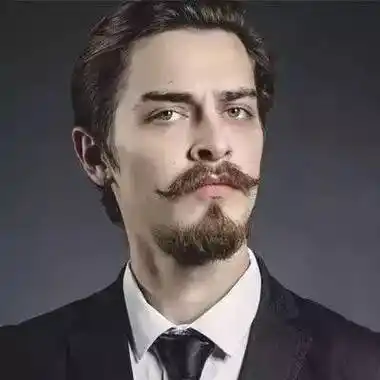 型男胡子怎么来玩搭配?