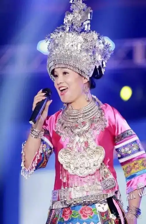 歌唱是我第二个生命一一记知名少数民族歌手金姗姗