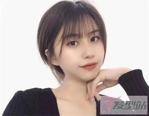 最新人气女生短发 超短发→中短发这样留就对了_发型站_最新流行发型