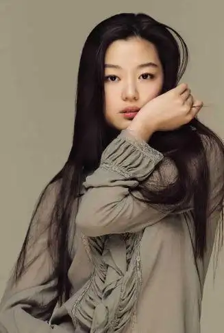 韩国80后美女明星全智贤