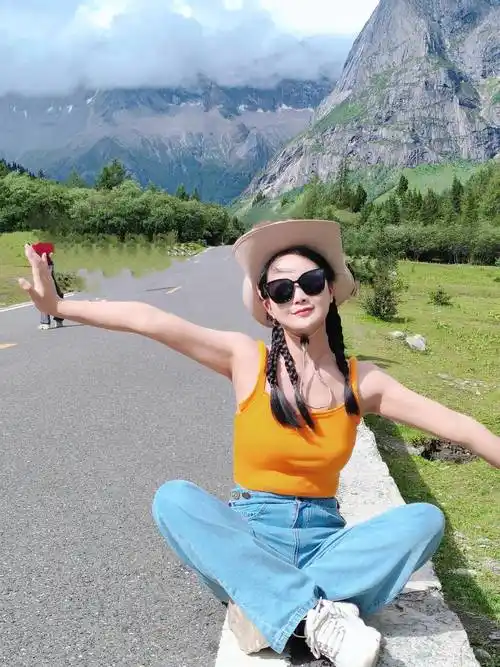 四川黄龙山旅游区 ,超详细攻略,纯路人分享,人均一千!