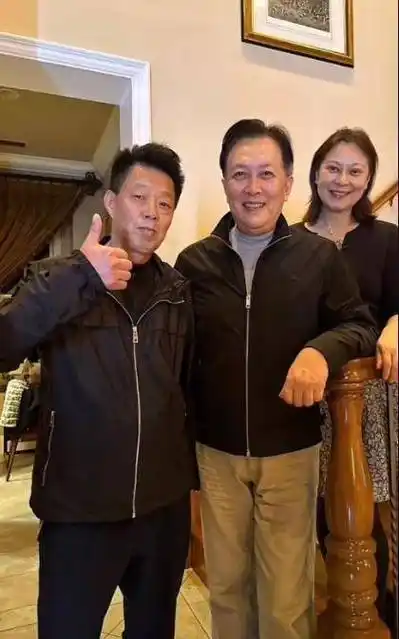 原来的唐国强现身美国晚会!