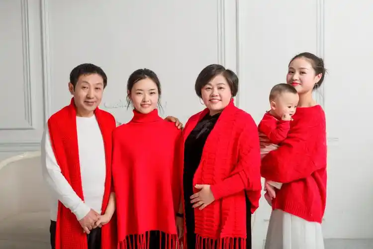 全家福: 一家人在一起的每一段时光都无法复刻,一张照片留念所有温情