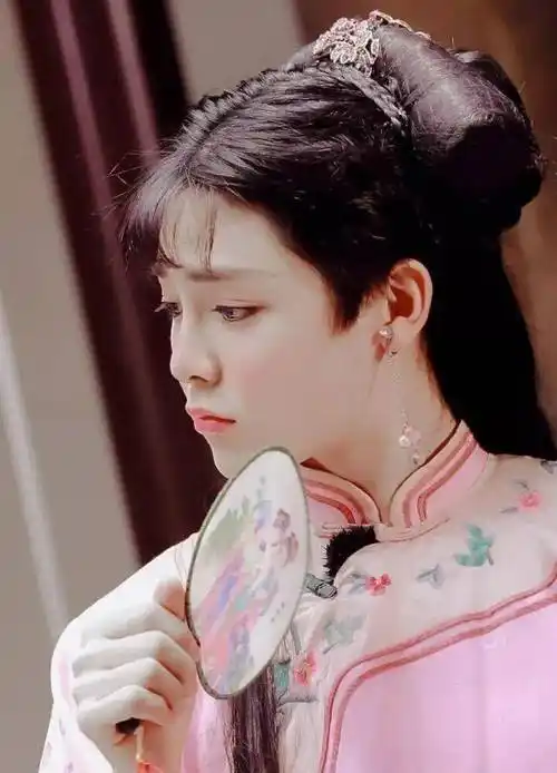 盘点曾经那些男扮女装的演员,哪一个直戳你的心脏_王俊凯_王源_感觉