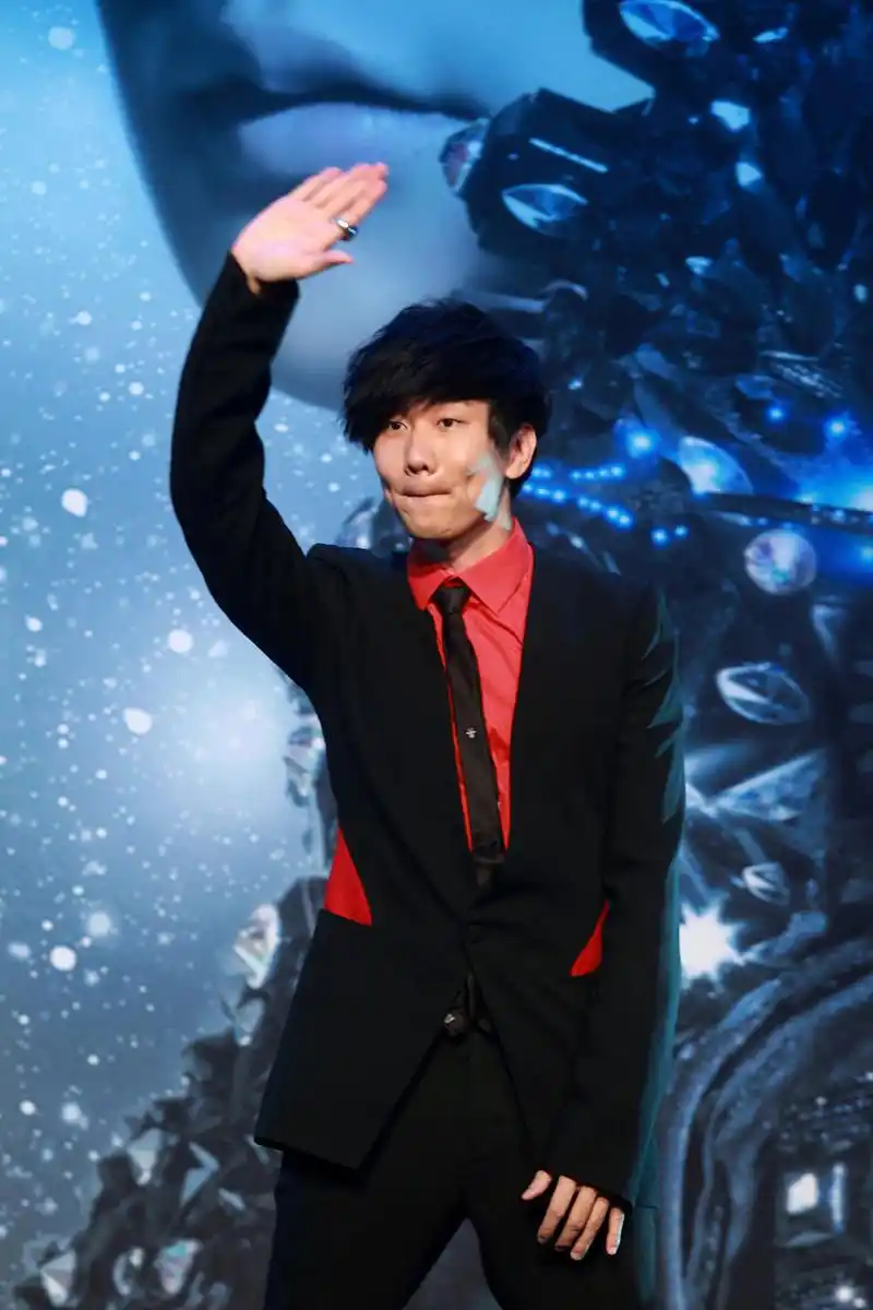 林俊杰新歌愿与愁#          抖音热榜——林俊杰新歌《愿与愁》全球