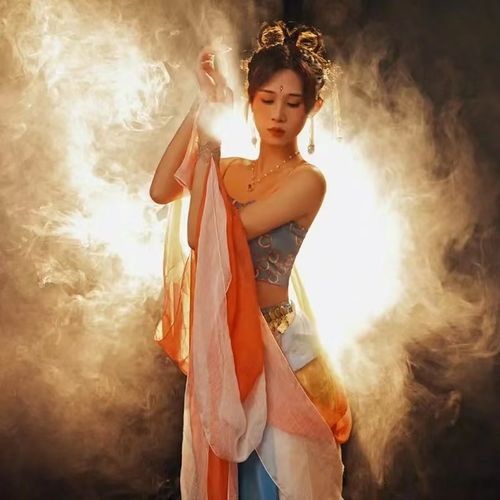 敦煌风汉服飞天舞蹈服装演出服西域舞姬异域风情沙漠裙子摄影服饰