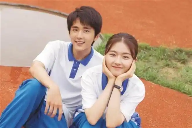 胡先煦李兰迪(胡先煦李兰迪手牵手唱情歌甜齁人)