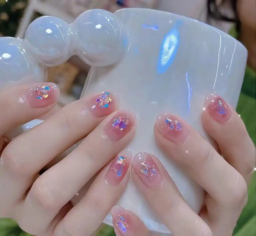 夏天指甲2023新款美甲显白气质黄皮百搭简单