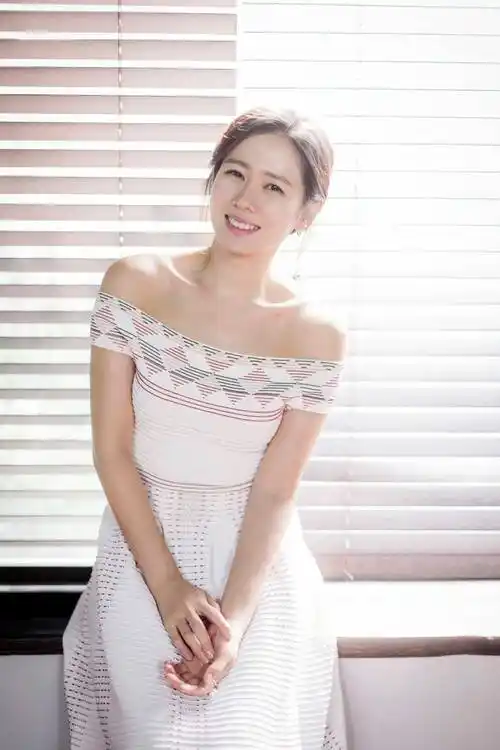 清纯美女孙艺珍