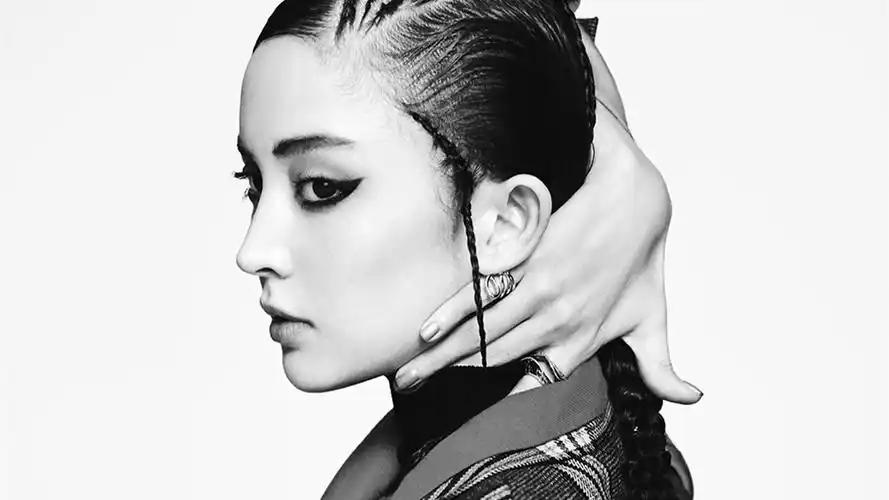 古力娜扎潮流个性杂志写真图片壁纸高清大图预览1920x1200_大陆明星