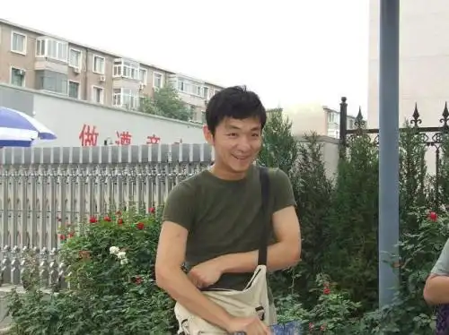 资料图片:演员邢佳栋写真(4)